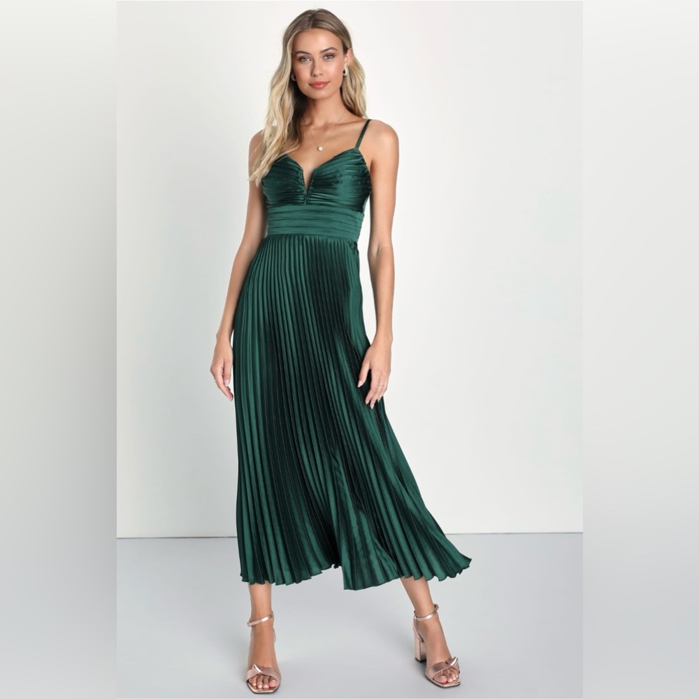 Lulu's Spaghetti Strap Pleated Emerald Green Cocktail Dress